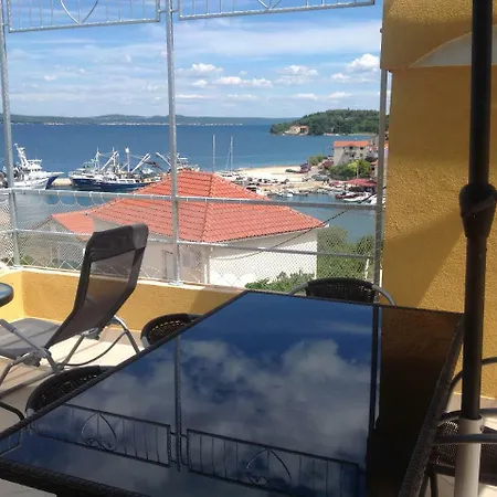 Appartement Tina Kali